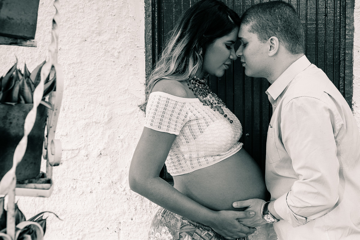 casal gravido apaixonado