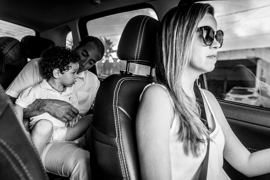 Ensaio fotográfico de família em praia de Maceió. Gabi Coêlho Fotografia. Fotógrafo Maceió. Fotografia documental.