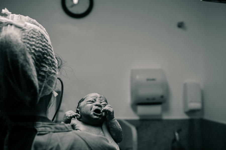 primeiro choro do bebê