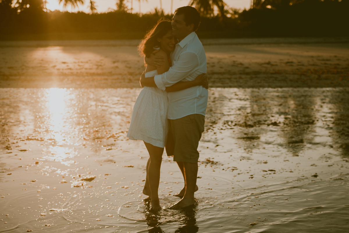 Ensaio fotográfico de família em praia de Maceió. Gabi Coêlho Fotografia. Fotógrafo Maceió. Ensaio Gestante São Miguel dos Milagres