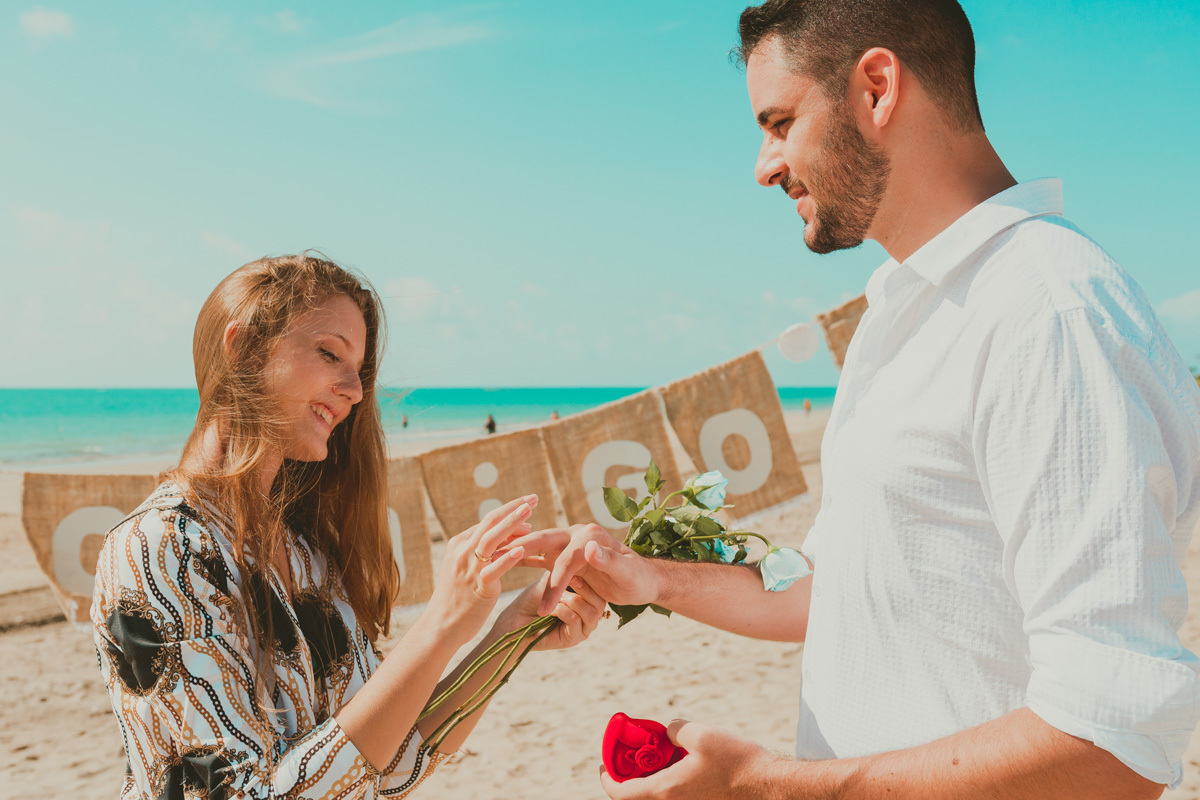 casal_praia_ferias_nordeste_amor_book_pedido_de_casamento_surpresa_pajucara