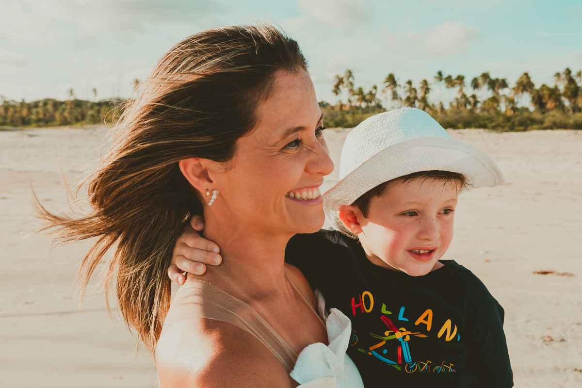 gabi_coelho_fotografo_maceio_ensaio_casal_praia_ferias_nordeste_amor_book_familia_hibiscus_ipioca