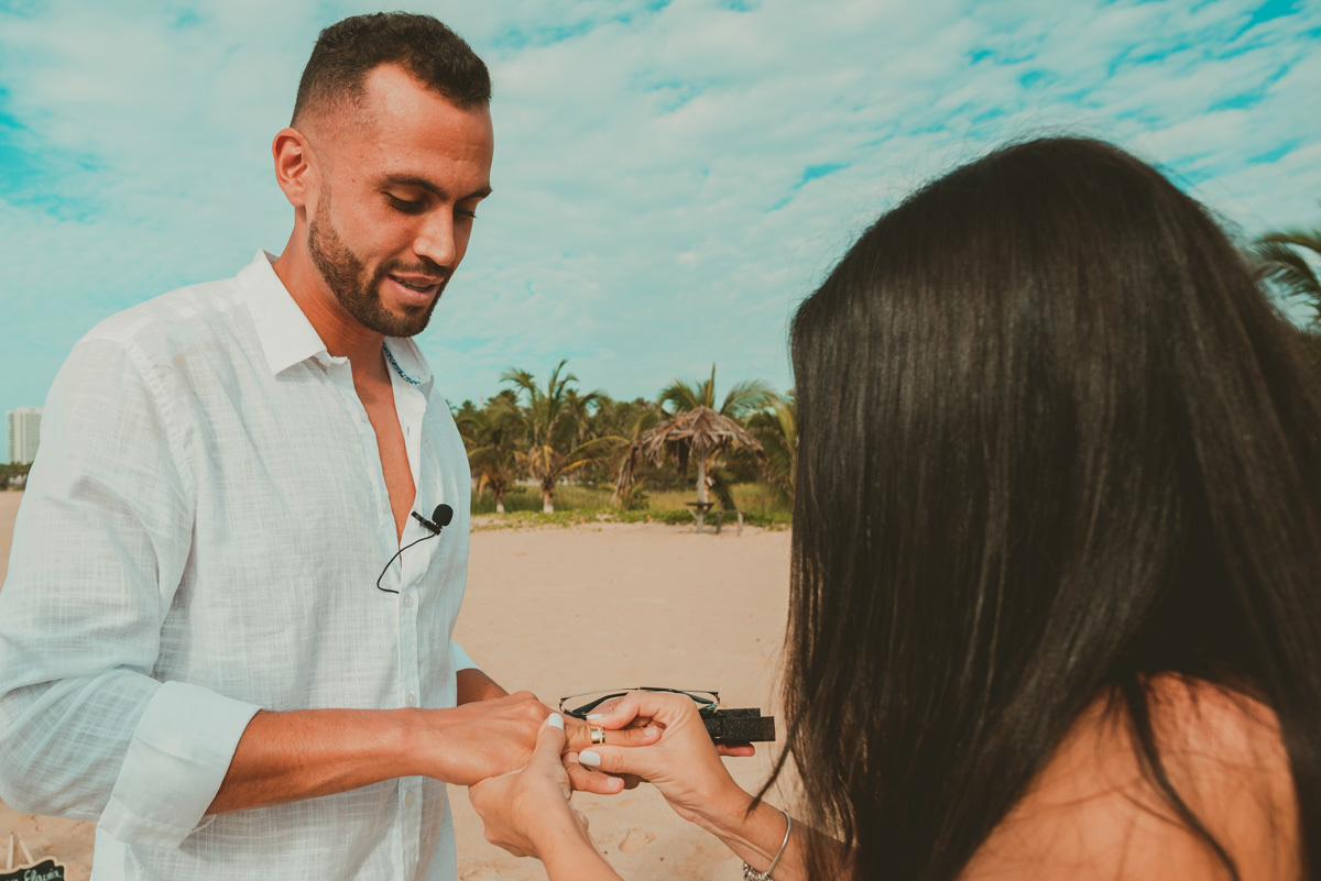casal_praia_ferias_nordeste_amor_book_pedido_de_casamento_surpresa_guaxuma