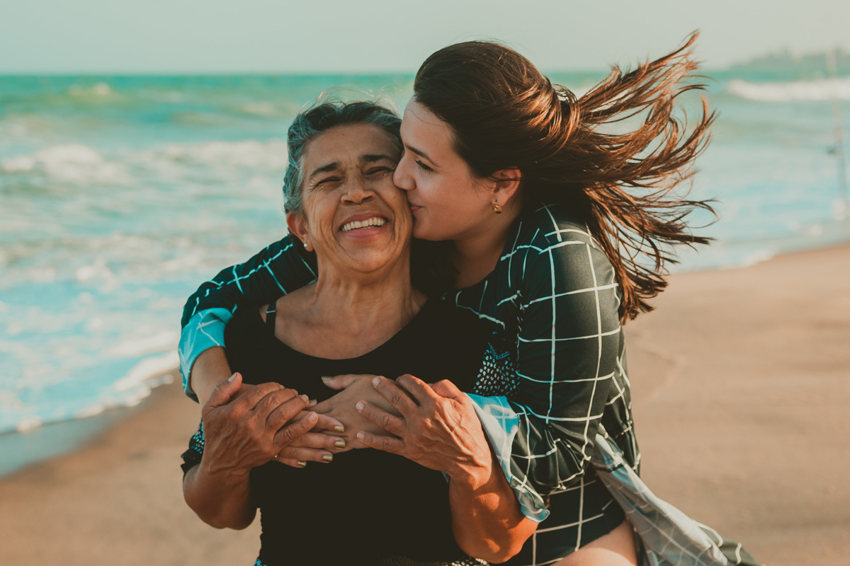 ensaio feminino em maceió praia cruz das almas foto vó e neta