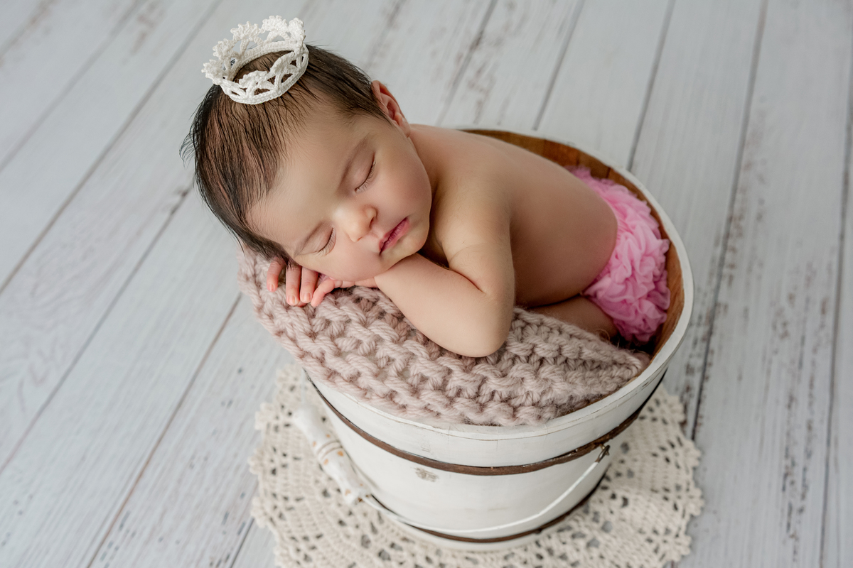 ensaio newborn, newborn barra, foto de bebê, foto de recém-nascido, estúdio newborn, melhor fotógrafa newborn, melhor fotógrafa de bebês, ensaio fotográfico, rita kessler, rita rodrigues fotografia, encantadora de bebês, newborn com segurança