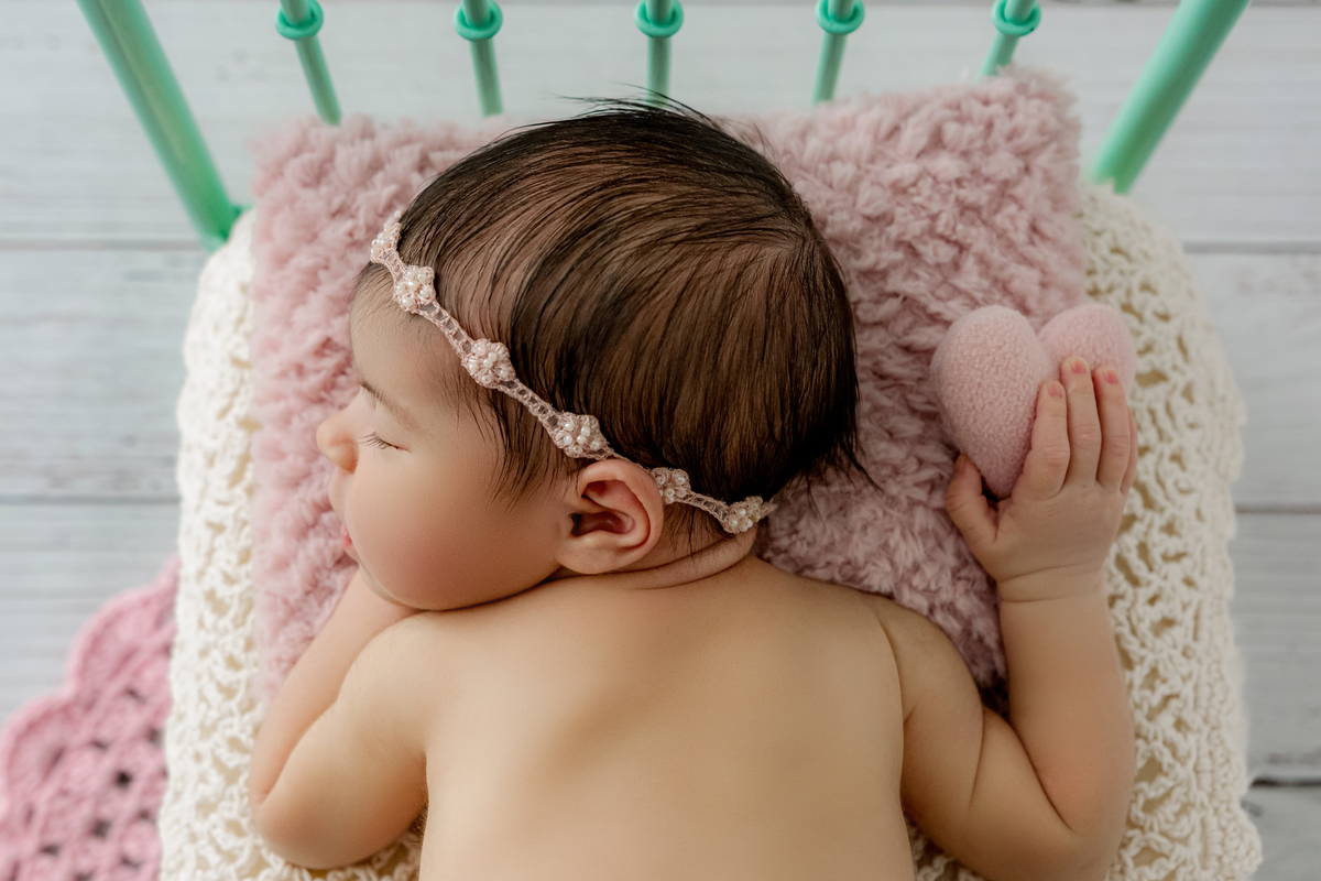 ensaio newborn, newborn barra, foto de bebê, foto de recém-nascido, estúdio newborn, melhor fotógrafa newborn, melhor fotógrafa de bebês, ensaio fotográfico, rita kessler, rita rodrigues fotografia, encantadora de bebês, newborn com segurança