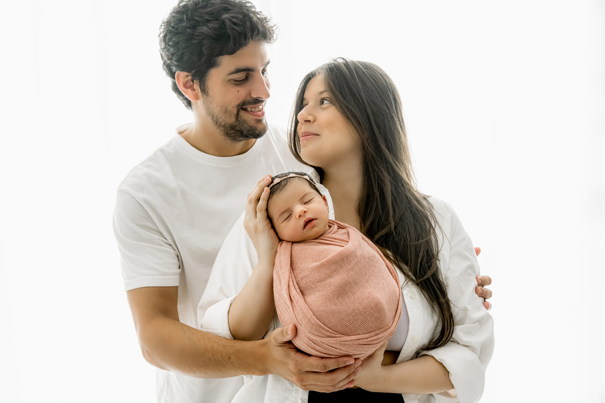 ensaio newborn, newborn barra, foto de bebê, foto de recém-nascido, estúdio newborn, melhor fotógrafa newborn, melhor fotógrafa de bebês, ensaio fotográfico, rita kessler, rita rodrigues fotografia, encantadora de bebês, newborn com segurança