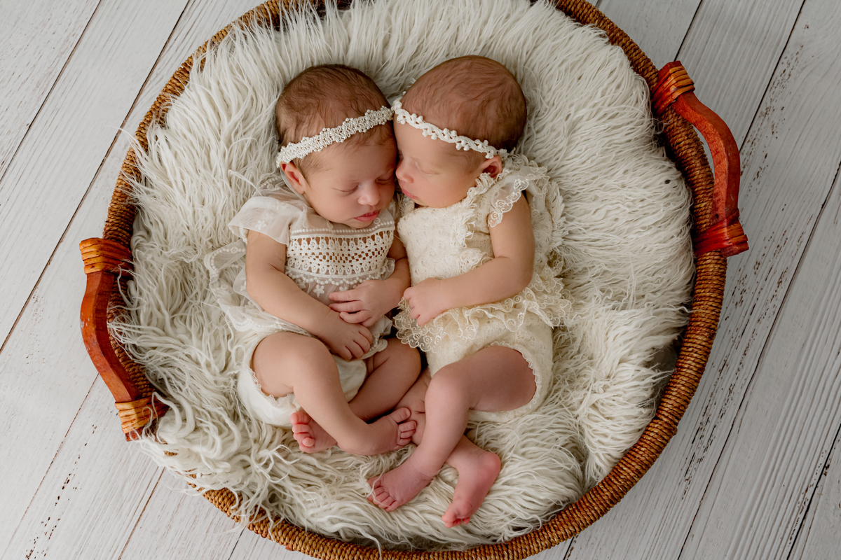 newborn barra, newborn barra da tijuca, newborn rio de janeiro, ensaio newborn, newborn de gêmeos, gêmeos, gravidez gemelar ,perinatal barra, melhor fotógrafa newborn do Rio, best newborn photographer in Rio, rita kessler, fotografia newborn 