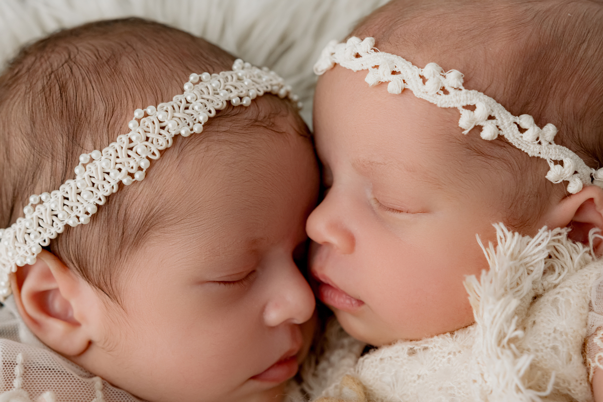 newborn barra, newborn barra da tijuca, newborn rio de janeiro, ensaio newborn, newborn de gêmeos, gêmeos, gravidez gemelar ,perinatal barra, melhor fotógrafa newborn do Rio, best newborn photographer in Rio, rita kessler, fotografia newborn 