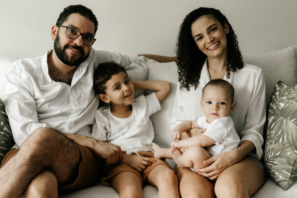 ensaio lifestyle, lifestyle, ensaio de família, leblon, fotos em casa, foto de bebê, memórias afetivas, fotos de família, melhor fotógrafa de bebês, melhor fotógrafa de família, melhor fotógrafa newborn, best newborn photographer, rita kessler