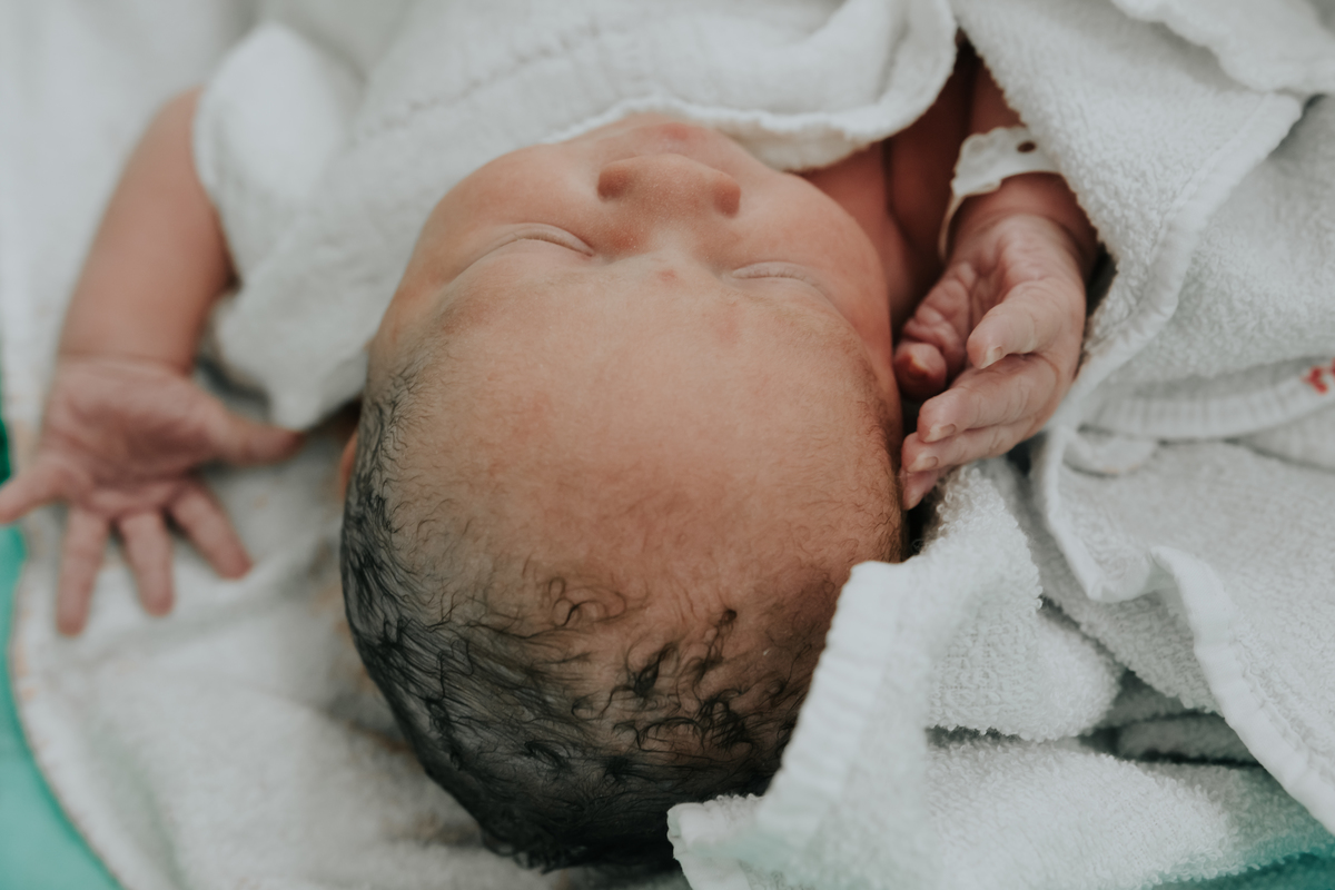 fotos de parto, perinatal, parto cesárea, cesárea, fotografia newborn, fotografia newborn barra da tijuca, fotografia newborn rj, fotografia de parto, foto de parto cesárea, fotógrafa de parto, fotógrafa de bebês, rita kessler, melhor fotógrafa newborn