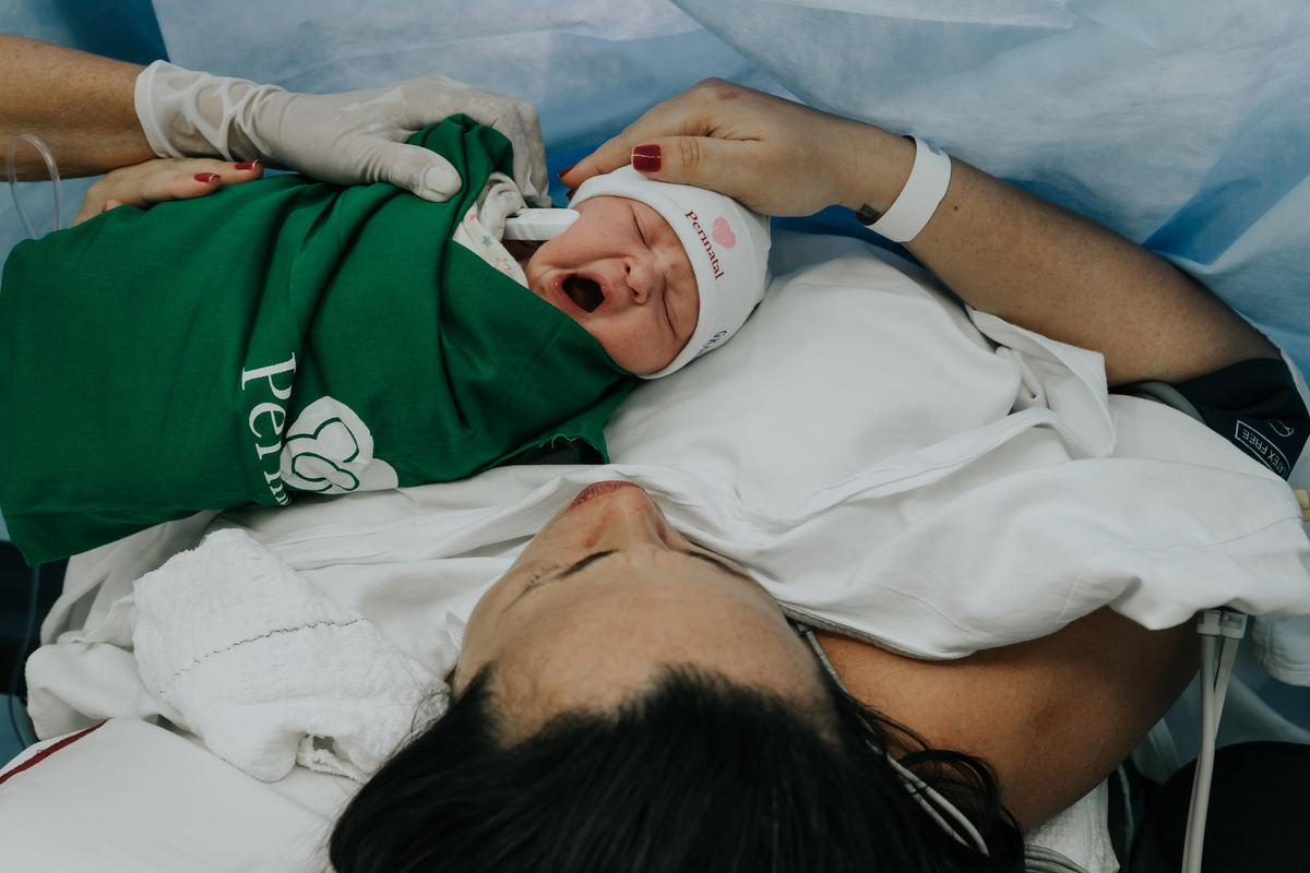 fotos de parto, perinatal, parto cesárea, cesárea, fotografia newborn, fotografia newborn barra da tijuca, fotografia newborn rj, fotografia de parto, foto de parto cesárea, fotógrafa de parto, fotógrafa de bebês, rita kessler, melhor fotógrafa newborn