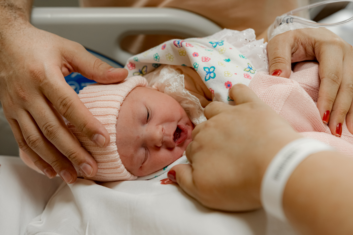 fotos de parto, perinatal, parto cesárea, cesárea, fotografia newborn, fotografia newborn barra da tijuca, fotografia newborn rj, fotografia de parto, foto de parto cesárea, fotógrafa de parto, fotógrafa de bebês, rita kessler, melhor fotógrafa newborn