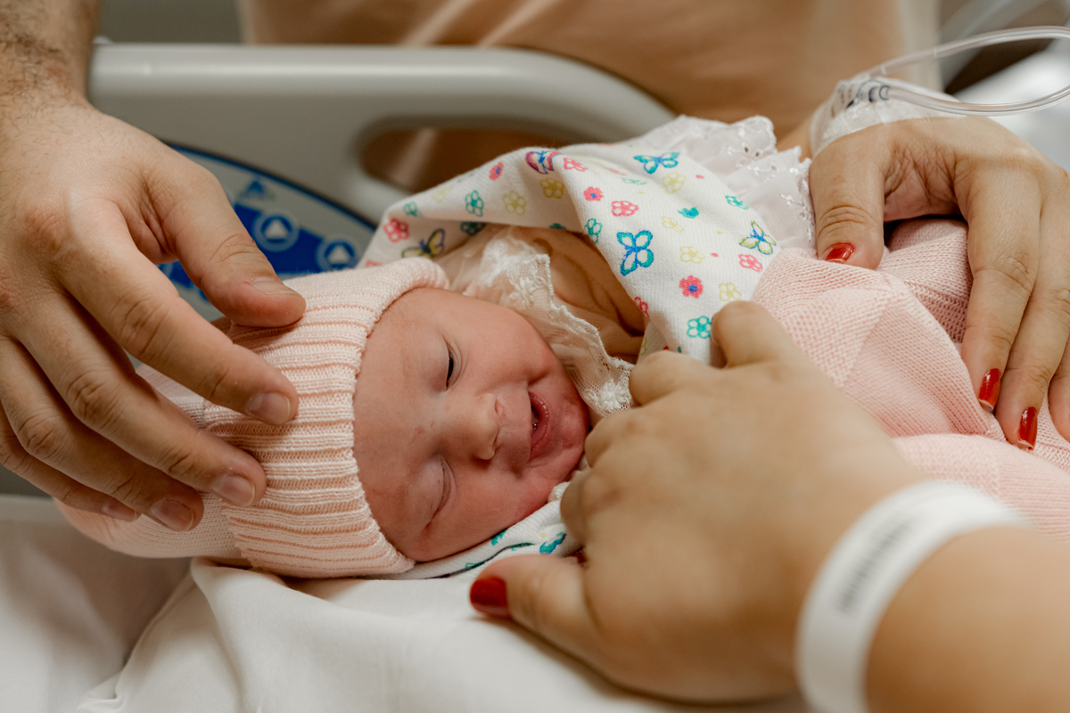 fotos de parto, perinatal, parto cesárea, cesárea, fotografia newborn, fotografia newborn barra da tijuca, fotografia newborn rj, fotografia de parto, foto de parto cesárea, fotógrafa de parto, fotógrafa de bebês, rita kessler, melhor fotógrafa newborn