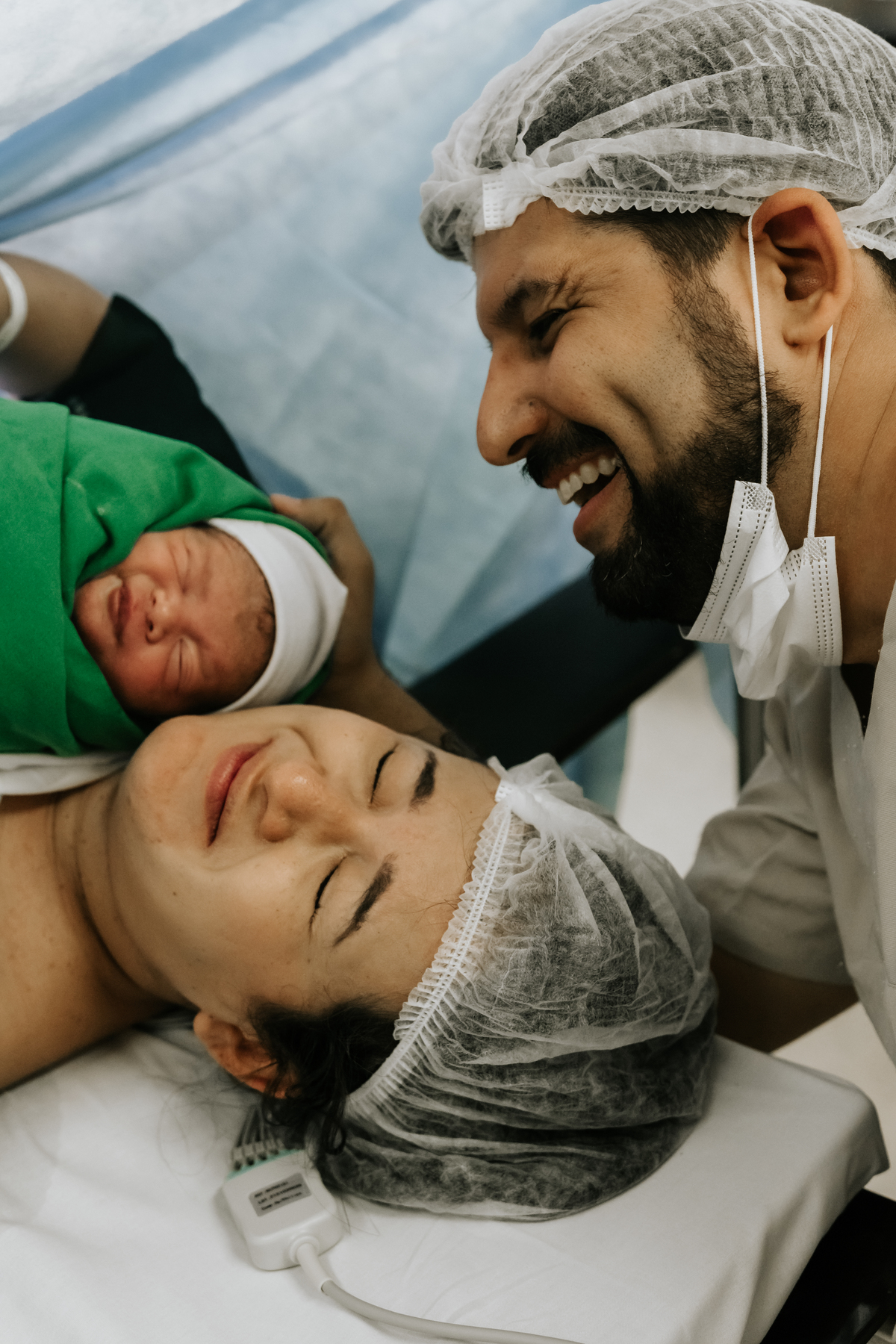 registro de parto, fotos de parto, fotos parto cesárea, perinatal, perinatal barra, fotografia de parto, cobertura fotográfica de parto, foto de bebê, newborn, newborn barra, newborn rio de janeiro, parto cesárea, gestante, foto de gestante, newborn rj