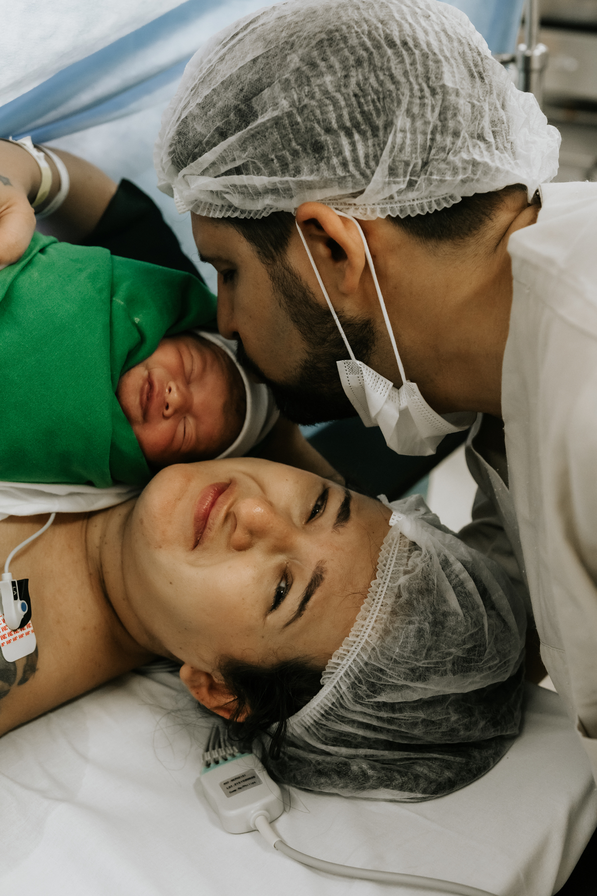 registro de parto, fotos de parto, fotos parto cesárea, perinatal, perinatal barra, fotografia de parto, cobertura fotográfica de parto, foto de bebê, newborn, newborn barra, newborn rio de janeiro, parto cesárea, gestante, foto de gestante, newborn rj