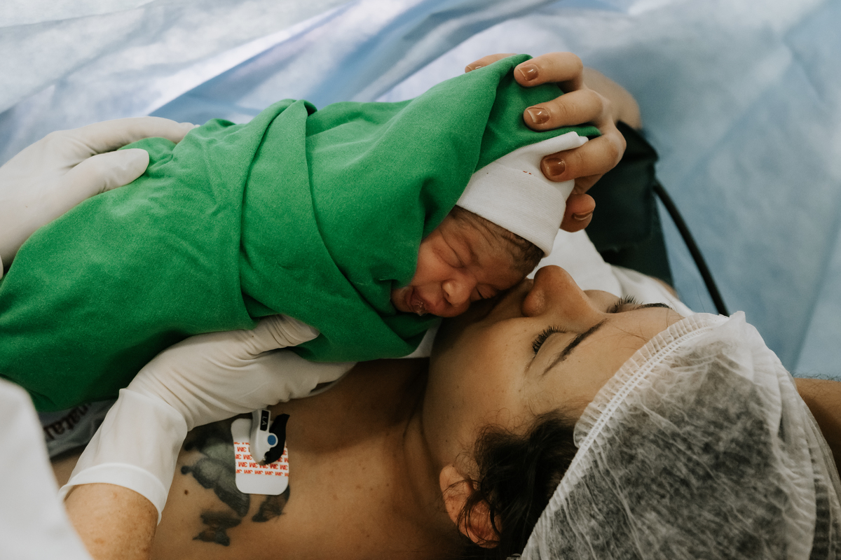 registro de parto, fotos de parto, fotos parto cesárea, perinatal, perinatal barra, fotografia de parto, cobertura fotográfica de parto, foto de bebê, newborn, newborn barra, newborn rio de janeiro, parto cesárea, gestante, foto de gestante, newborn rj