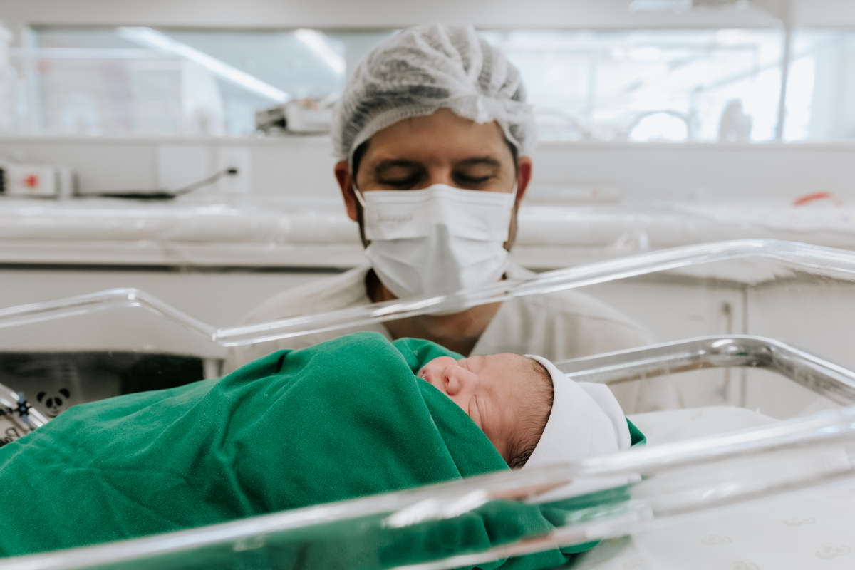 registro de parto, fotos de parto, fotos parto cesárea, perinatal, perinatal barra, fotografia de parto, cobertura fotográfica de parto, foto de bebê, newborn, newborn barra, newborn rio de janeiro, parto cesárea, gestante, foto de gestante, newborn rj