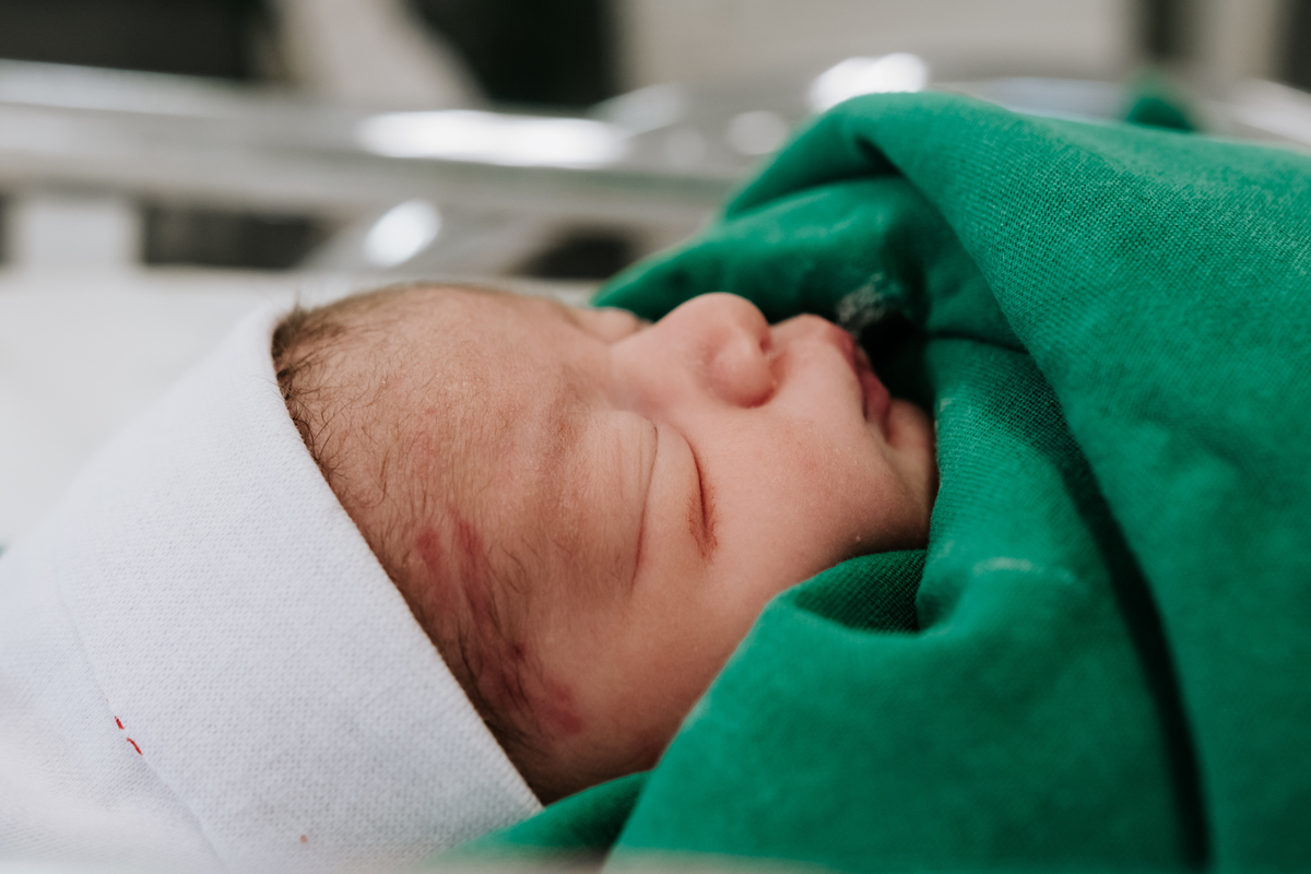 registro de parto, fotos de parto, fotos parto cesárea, perinatal, perinatal barra, fotografia de parto, cobertura fotográfica de parto, foto de bebê, newborn, newborn barra, newborn rio de janeiro, parto cesárea, gestante, foto de gestante, newborn rj