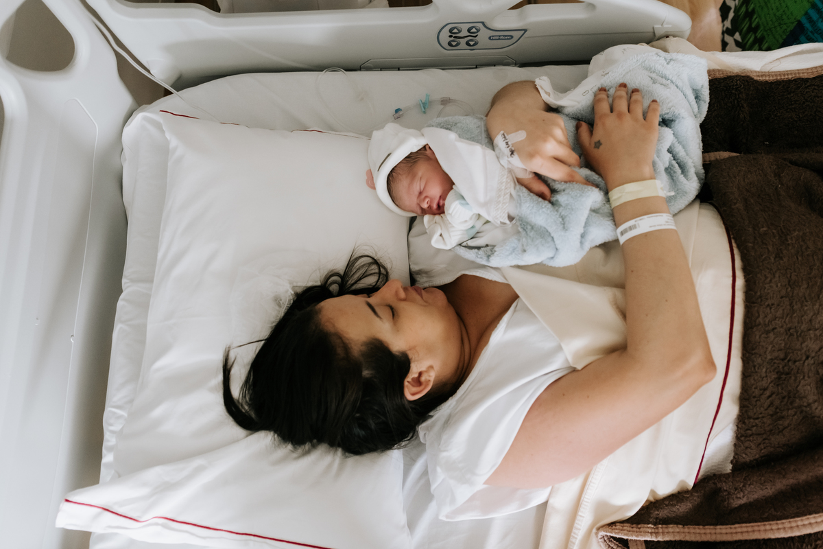 registro de parto, fotos de parto, fotos parto cesárea, perinatal, perinatal barra, fotografia de parto, cobertura fotográfica de parto, foto de bebê, newborn, newborn barra, newborn rio de janeiro, parto cesárea, gestante, foto de gestante, newborn rj