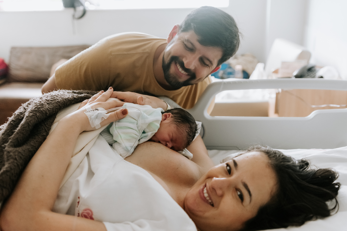 registro de parto, fotos de parto, fotos parto cesárea, perinatal, perinatal barra, fotografia de parto, cobertura fotográfica de parto, foto de bebê, newborn, newborn barra, newborn rio de janeiro, parto cesárea, gestante, foto de gestante, newborn rj