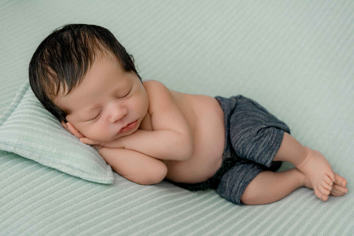 newborn, newborn barra, newborn rj, newborn rio de janeiro, foto de bebê, book de bebê, book infantil, ensaio newborn, recém-nascido, perinatal, melhor fotógrafa newborn, foto de parto, ensaio gestante, newborn em estúdio, fotos gestante, ensaio infantil 