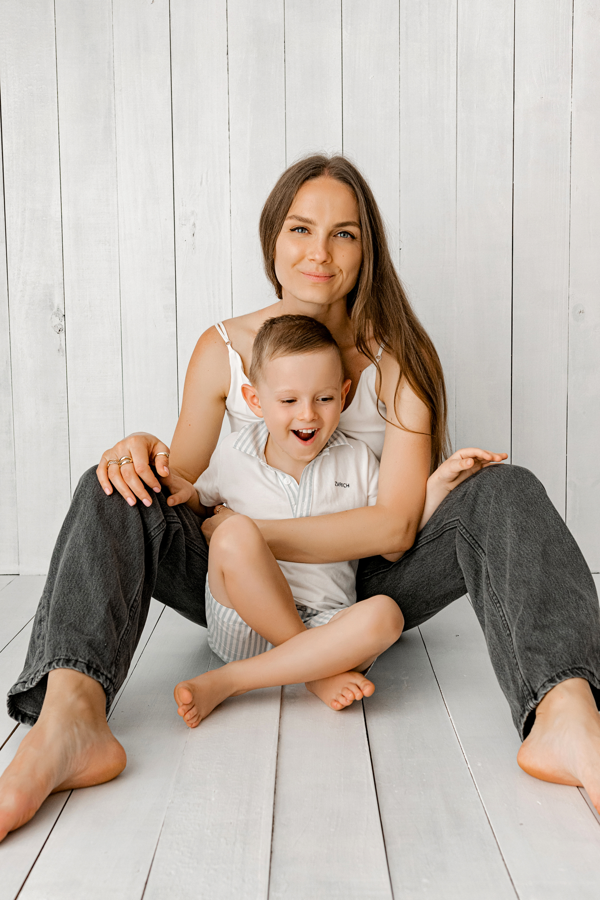 fotos de família, ensaio de família, fotos em estúdio, ensaio mãe e filho, dia das mães, fotos mãe e filho em estúdio, sessão de dia das mães, ensaio de família barra da tijuca, newborn barra da tijuca, acompanhamento fotográfico de bebê barra da tijuca