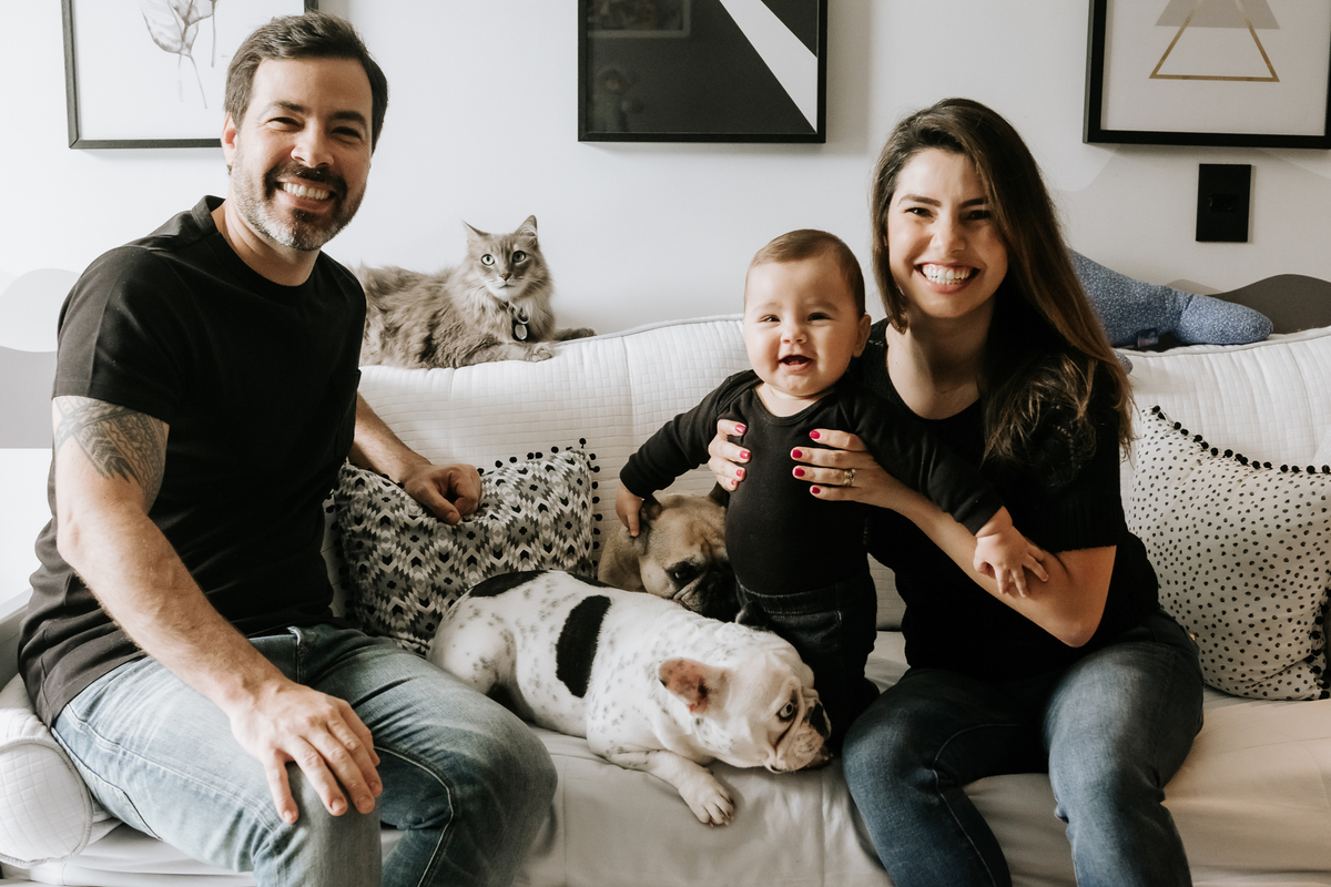 lifestyle, lifestyle barra da tijuca, acompanhamento de bebê, acompanhamento de bebê em casa, acompanhamento quadrimestral de bebê, acompanhamento quadrimestral lifestyle, fotos de bebê em casa, ensaio de família em casa, ensaio de família barra da tijuca