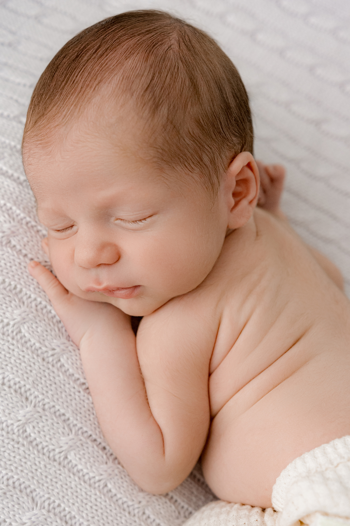 newborn barra, newborn barra da tijuca, newborn rio de janeiro, newborn clean, newborn branquinho, newborn minimalista, newborn em estúdio, fotos newborn, bebê recém-nascido, fotos minimalistas, fotos clarinhas, newborn delicado, melhor fotógrafa newborn