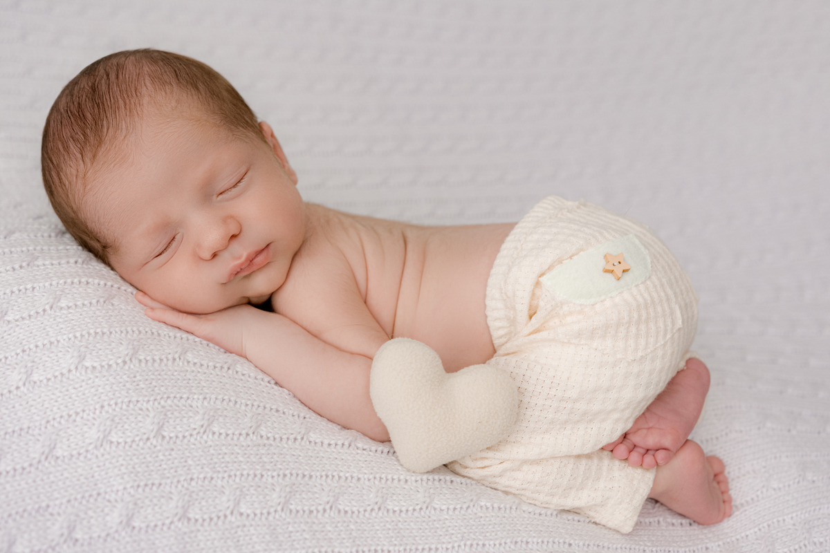 newborn barra, newborn barra da tijuca, newborn rio de janeiro, newborn clean, newborn branquinho, newborn minimalista, newborn em estúdio, fotos newborn, bebê recém-nascido, fotos minimalistas, fotos clarinhas, newborn delicado, melhor fotógrafa newborn