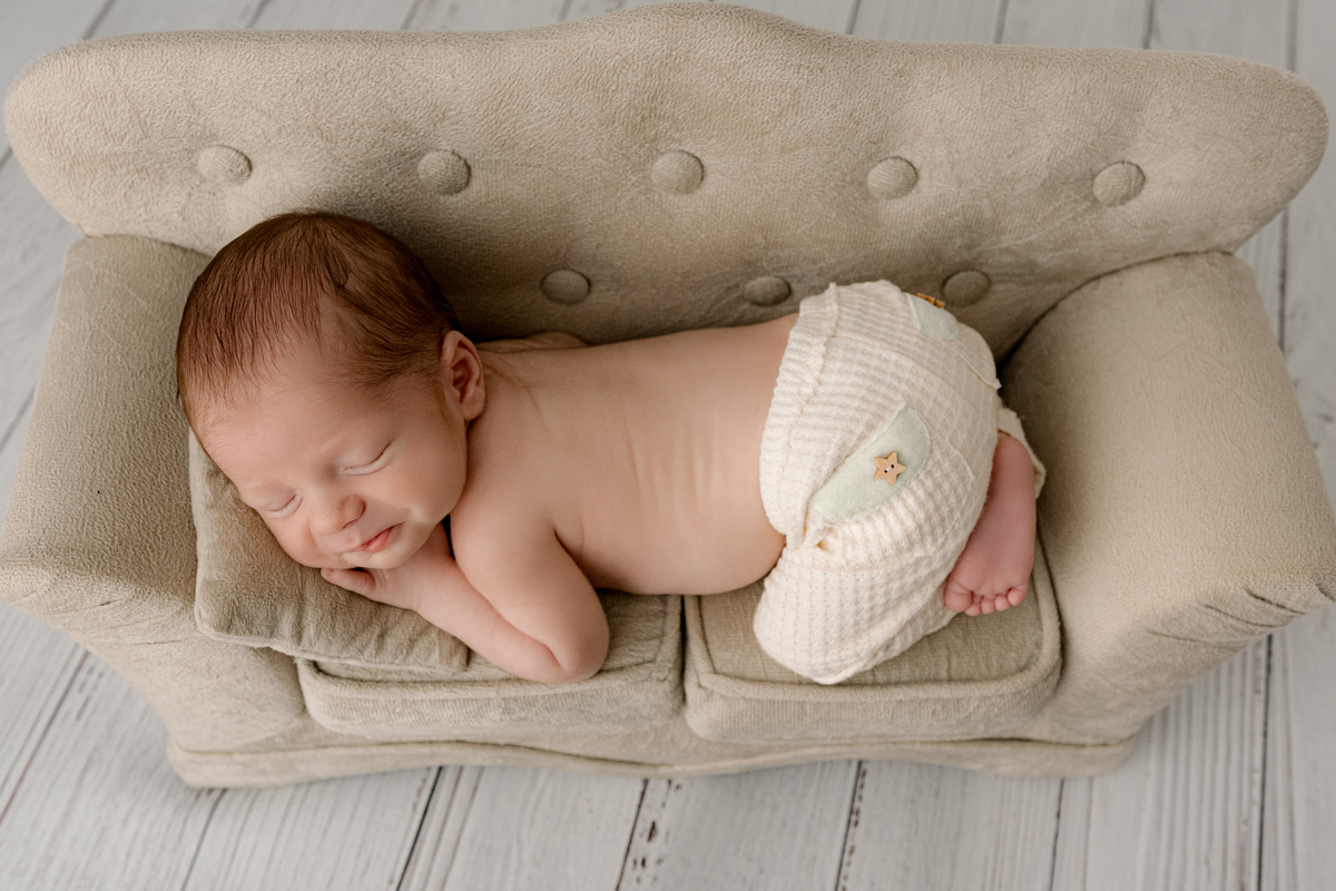 newborn barra, newborn barra da tijuca, newborn rio de janeiro, newborn clean, newborn branquinho, newborn minimalista, newborn em estúdio, fotos newborn, bebê recém-nascido, fotos minimalistas, fotos clarinhas, newborn delicado, melhor fotógrafa newborn