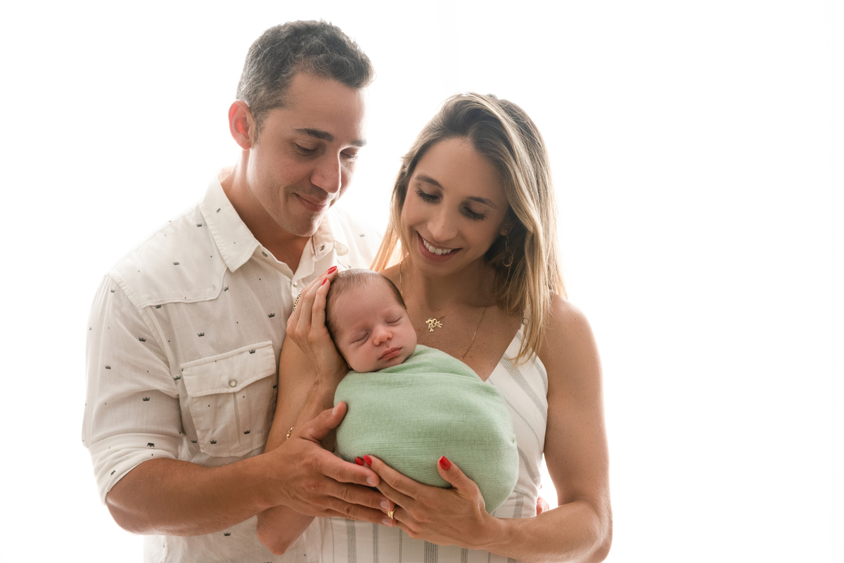 newborn barra, newborn barra da tijuca, newborn rio de janeiro, newborn clean, newborn branquinho, newborn minimalista, newborn em estúdio, fotos newborn, bebê recém-nascido, fotos minimalistas, fotos clarinhas, newborn delicado, melhor fotógrafa newborn