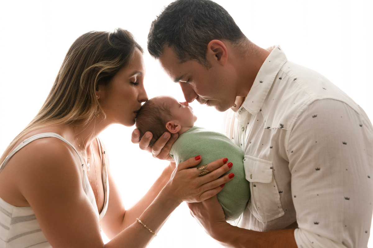 newborn barra, newborn barra da tijuca, newborn rio de janeiro, newborn clean, newborn branquinho, newborn minimalista, newborn em estúdio, fotos newborn, bebê recém-nascido, fotos minimalistas, fotos clarinhas, newborn delicado, melhor fotógrafa newborn