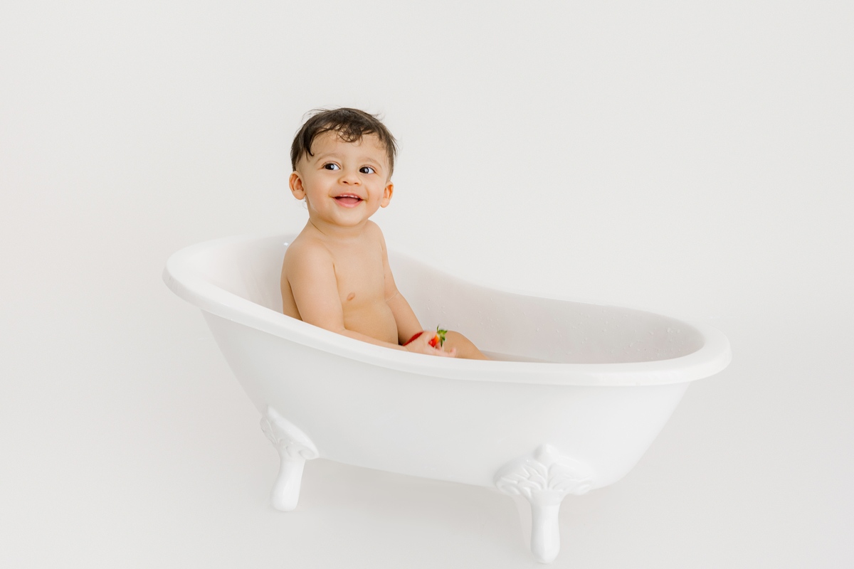 smash the cake, sessão de 1 ano, sessão com bolo, sessão com banho, fotos de bebê, cake smash, bolo para bebê, smash the cake saudável, ensaio de 1 ano, fotos de 1 ano, fotos com bolo, sessão fotográfica de1 ano, sessão de bebê, ensaio de bebê, smash