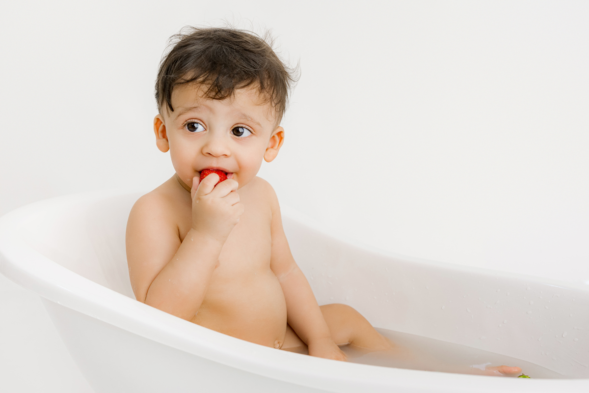 smash the cake, sessão de 1 ano, sessão com bolo, sessão com banho, fotos de bebê, cake smash, bolo para bebê, smash the cake saudável, ensaio de 1 ano, fotos de 1 ano, fotos com bolo, sessão fotográfica de1 ano, sessão de bebê, ensaio de bebê, smash