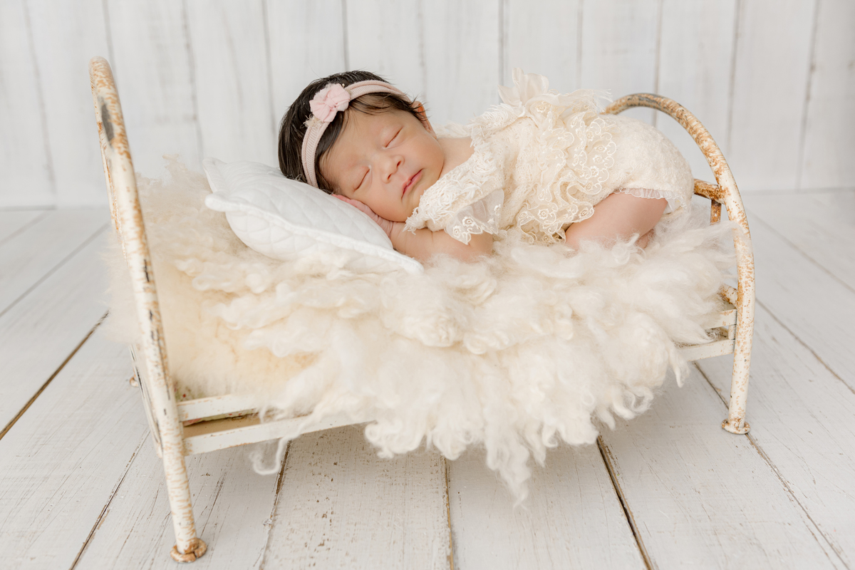 newborn, newborn barra, newborn barra da tijuca, newborn RJ, fotos newborn, fotografia newborn, fotos de bebê, fotss de recém-nascido, álbum de bebê, perinatal, fotografa newborn,  melhor fotógrafa newborn, melhor estúdio newborn, pioneira em newborn