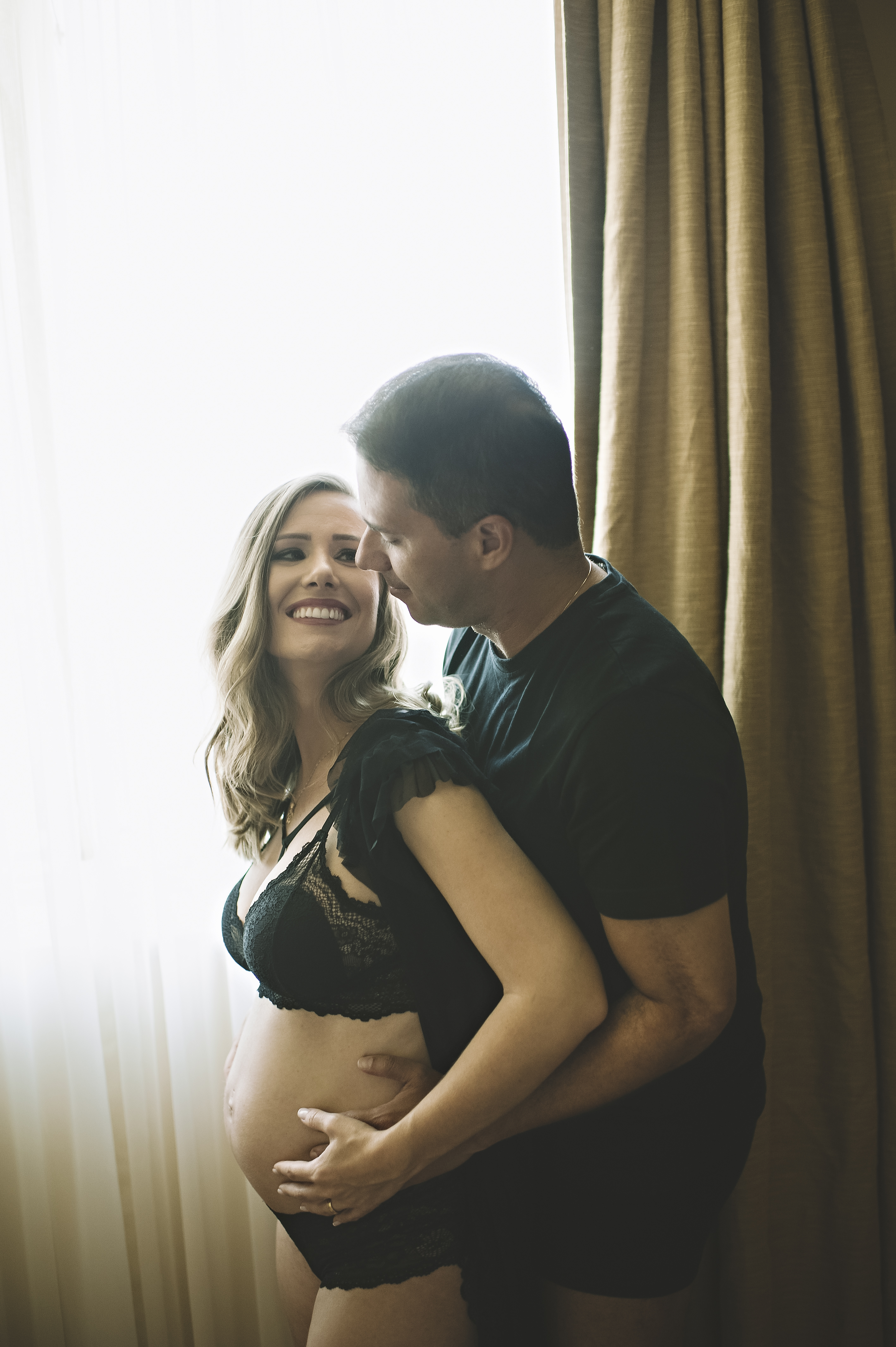 Ensaio de gestante foto de gestante gestante em hotel lingerie Barra da Tijuca Rio de Janeiro