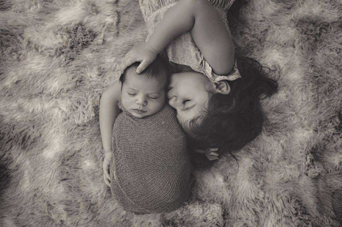 meu sonho, barra tower offices, foto com a irma, amor de irmãos, irmão com newborn, ensaio newborn com irmão