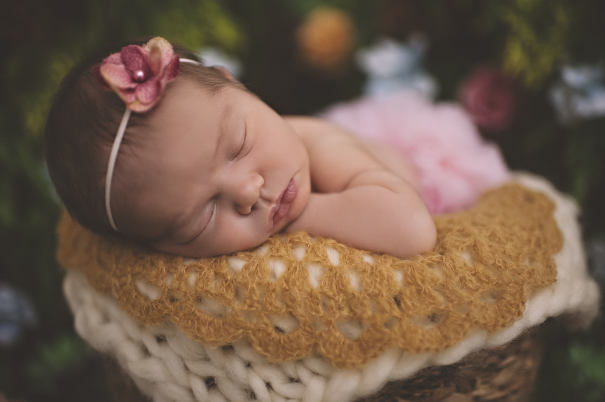 fotografia de bebê, foto de recém-nascido, foto newborn, ensaio newborn, Barra da Tijuca, Rio de Janeiro, Rita Rodrigues Fotografia, jardim secreto