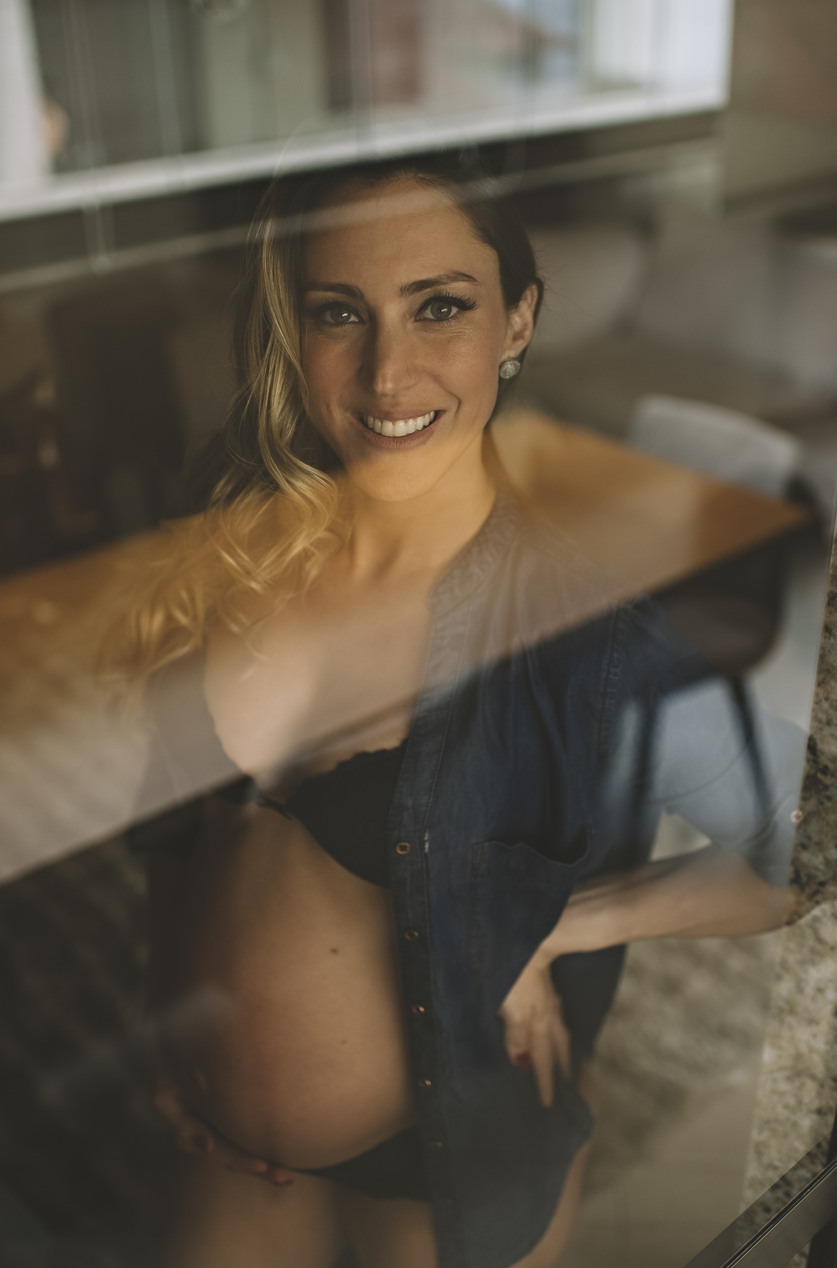 Foto de gestante, gestante, Rita Rodrigues Fotografia, ensaio elegante de gestante, barra da tijuca, ensaio em casa