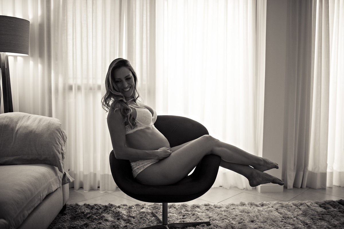 Foto de Gestante, ensaio de gestante, fotografia de gestante, gestante, gestante elegante, ensaio feito em casa