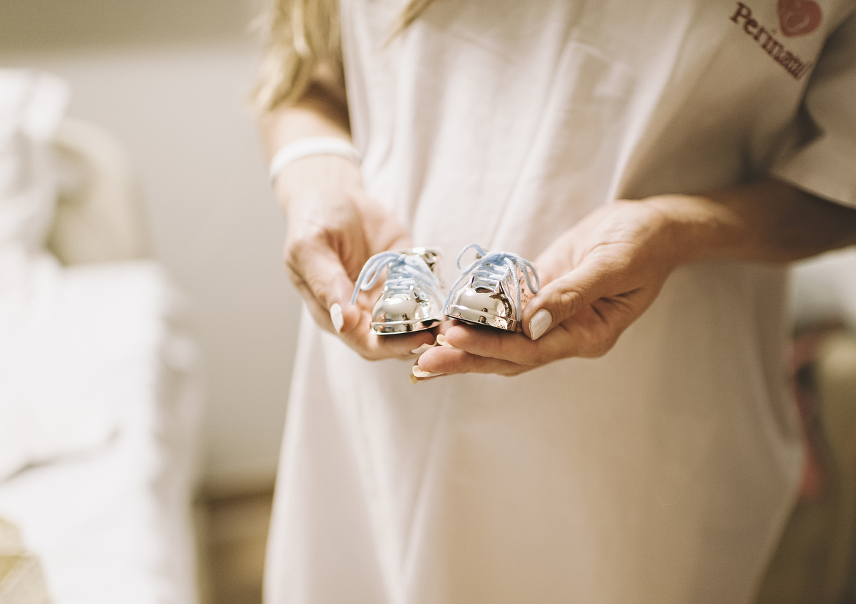 foto de parto, fotos na maternidade, parto, cesárea, nascimento, registro do nascimento, foto com emoção, registro do parto, perinatal da barra, parto com emoção, fotografia  de parto