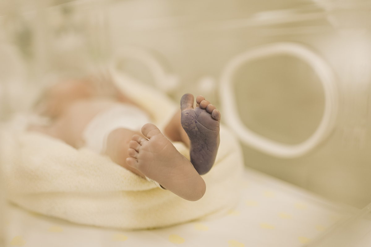 foto de parto, fotos na maternidade, parto, cesárea, nascimento, registro do nascimento, foto com emoção, registro do parto, perinatal da barra, parto com emoção, fotografia  de parto, nascimento, foto com emoção, parto emocionante, registro do parto