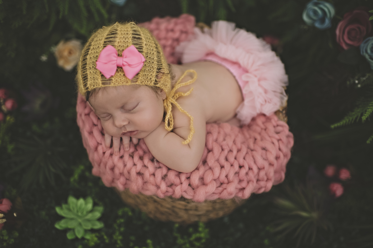 newborn, recém-nascido, ensaio newborn barra da tijuca, fotografia newborn, barra da tijuca, newborn barra, foto de recém-nascidos na barra, estúdio fotográfico para bebes na barra da tijuca, rita rodrigues fotografia, barra tower offices, jardim secreto