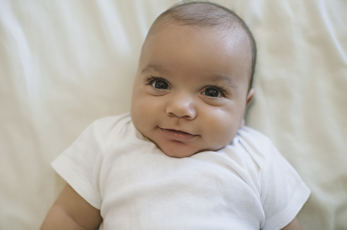 ensaio de família barra da tijuca, ensaio de bebê, foto de bebê, barra da tijuca, lifestyle, ensaio lifestyle, gêmeos, acompanhamento de bebês na barra da tijuca, acompanhamento trimestral, acompanhamento fotográfico de bebês, ensaio de gêmeos 