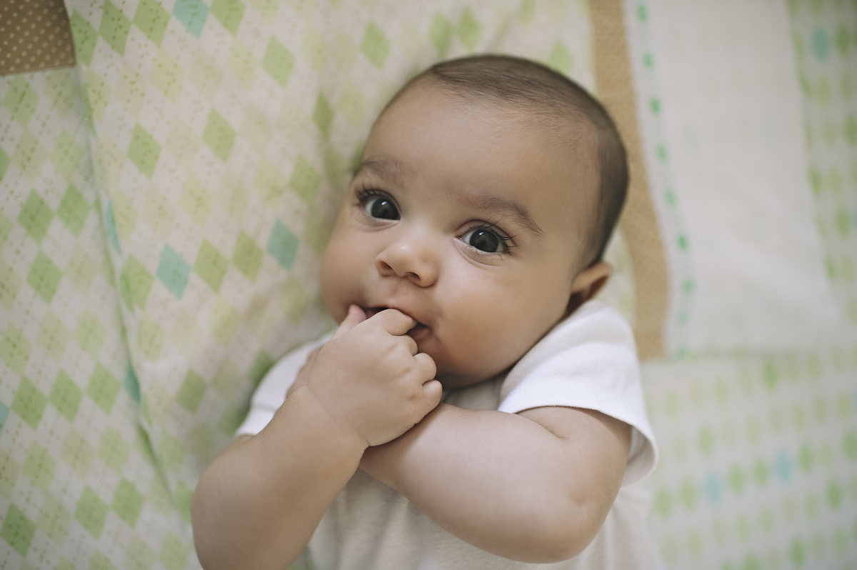 ensaio de bebê na barra da tijuca, acompanhamento trimestral barra da tijuca, acompanhamento fotográfico de bebês, foto de bebês na barra da tijuca, ensaio de gêmeos, fotos de gêmeos, acompanhamento de gêmeos, ensaio lifestyle de gêmeos, lifestyle barra