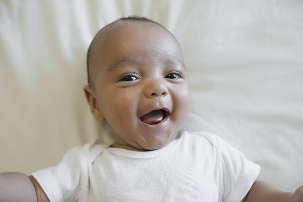 ensaio de família barra da tijuca, ensaio de bebê, foto de bebê, barra da tijuca, lifestyle, ensaio lifestyle, gêmeos, acompanhamento de bebês na barra da tijuca, acompanhamento trimestral, acompanhamento fotográfico de bebês, ensaio de gêmeos 