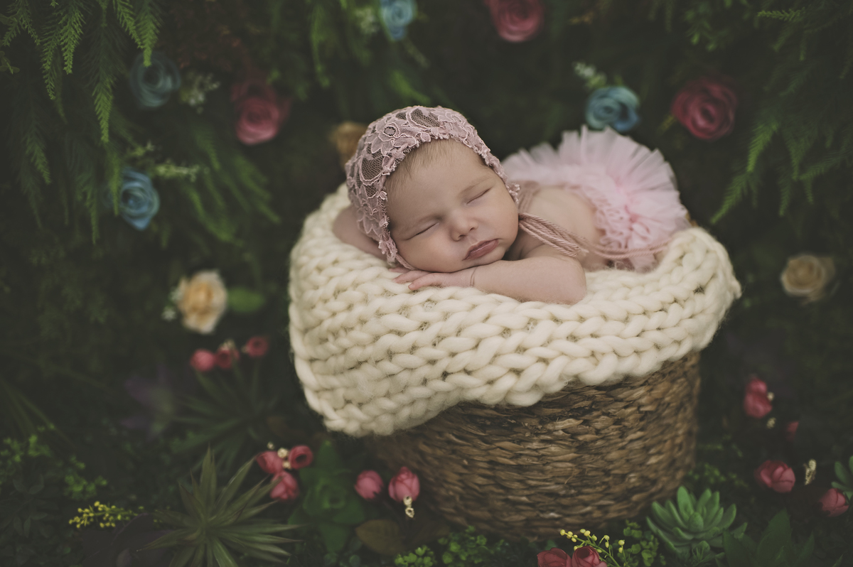 foto newborn, ensaio newborn barra da tijuca, newborn barra, foto de recém-nascido barra da tijuca, foto de bebê, fotografia de bebê, estúdio para bebês na barra, barra tower offices, rita rodrigues fotografia, newborn, barra da tijuca, jardim secreto