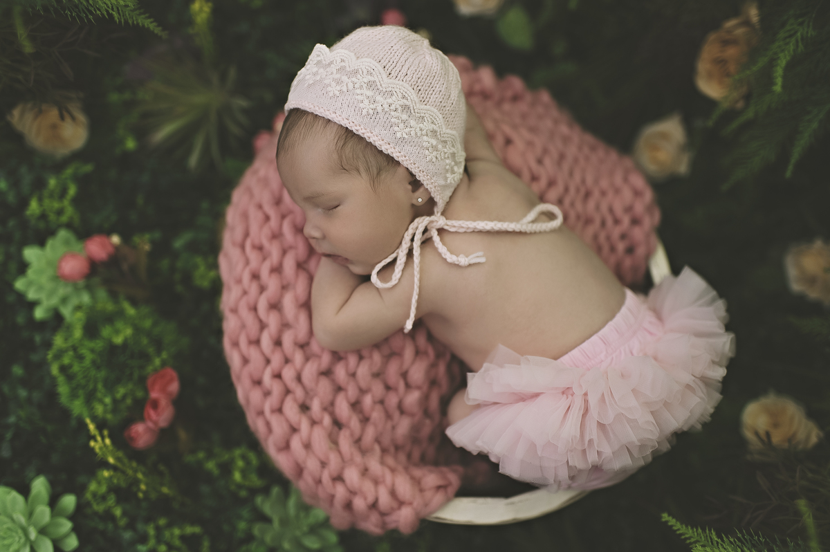 foto newborn, ensaio newborn barra da tijuca, newborn barra, foto de recém-nascido barra da tijuca, foto de bebê, fotografia de bebê, estúdio para bebês na barra, barra tower offices, rita rodrigues fotografia, newborn, barra da tijuca, jardim secreto