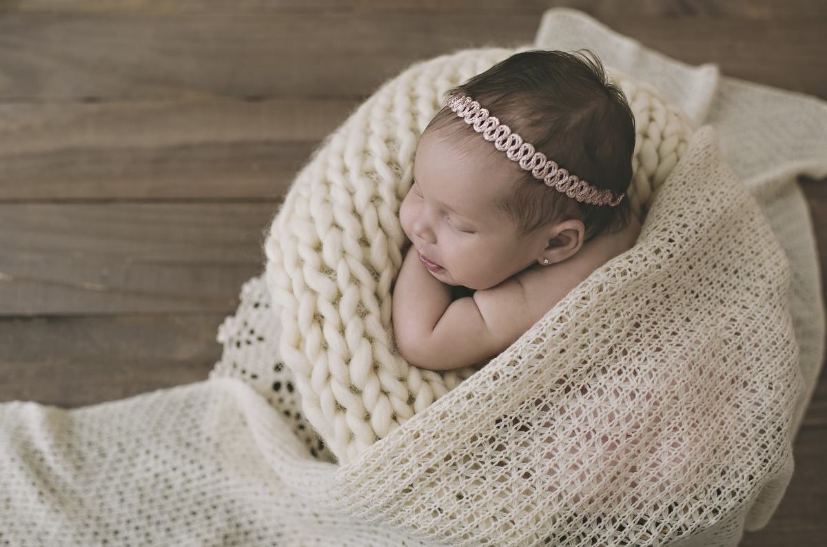 foto newborn, ensaio newborn barra da tijuca, newborn barra, foto de recém-nascido barra da tijuca, foto de bebê, fotografia de bebê, estúdio para bebês na barra, barra tower offices, rita rodrigues fotografia, newborn, barra da tijuca, ensaio de bebês